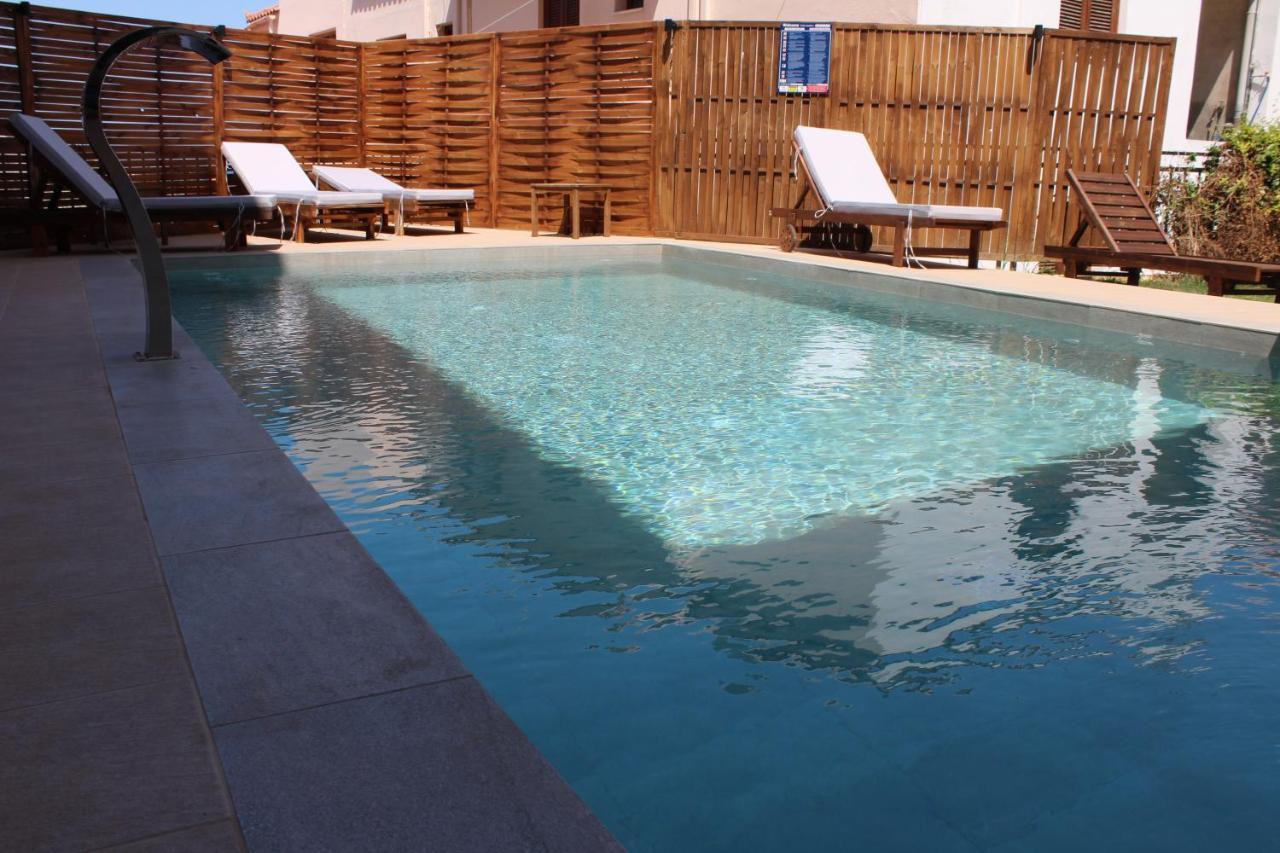 Mithos Premium Rooms Agia Marina Eksteriør billede