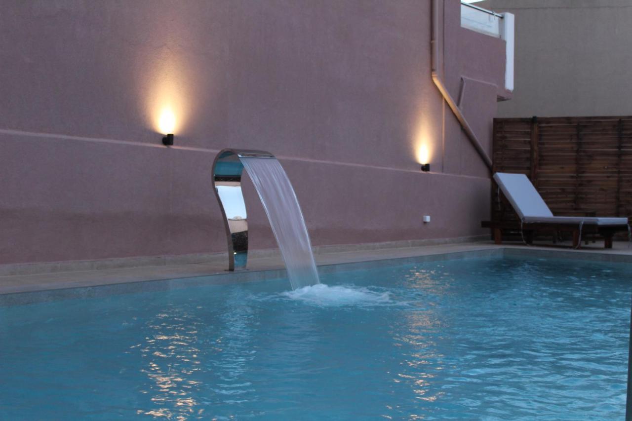 Mithos Premium Rooms Agia Marina Eksteriør billede