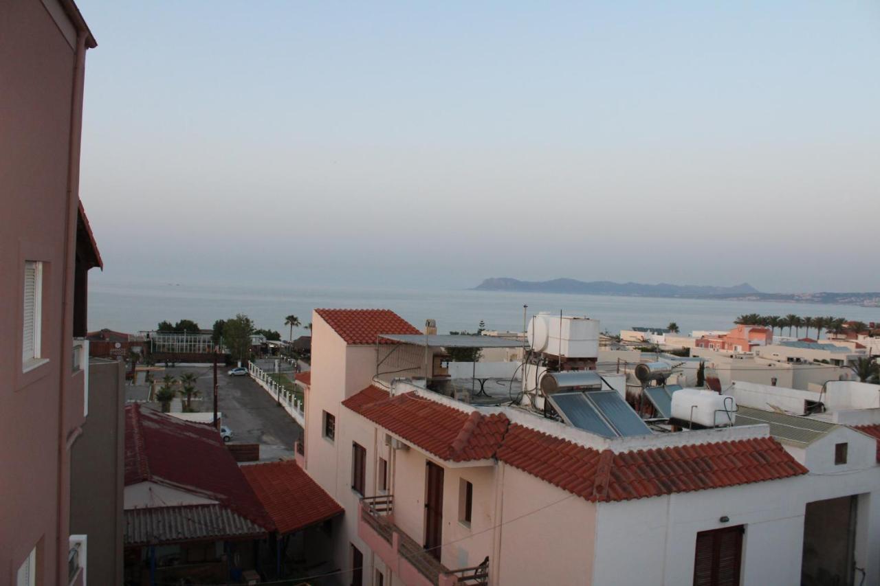 Mithos Premium Rooms Agia Marina Eksteriør billede