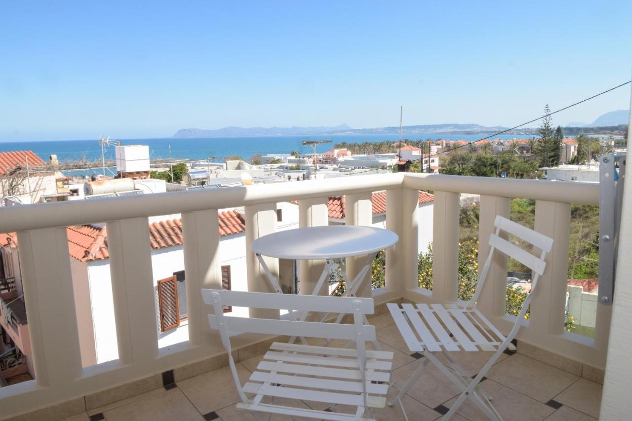 Mithos Premium Rooms Agia Marina Eksteriør billede