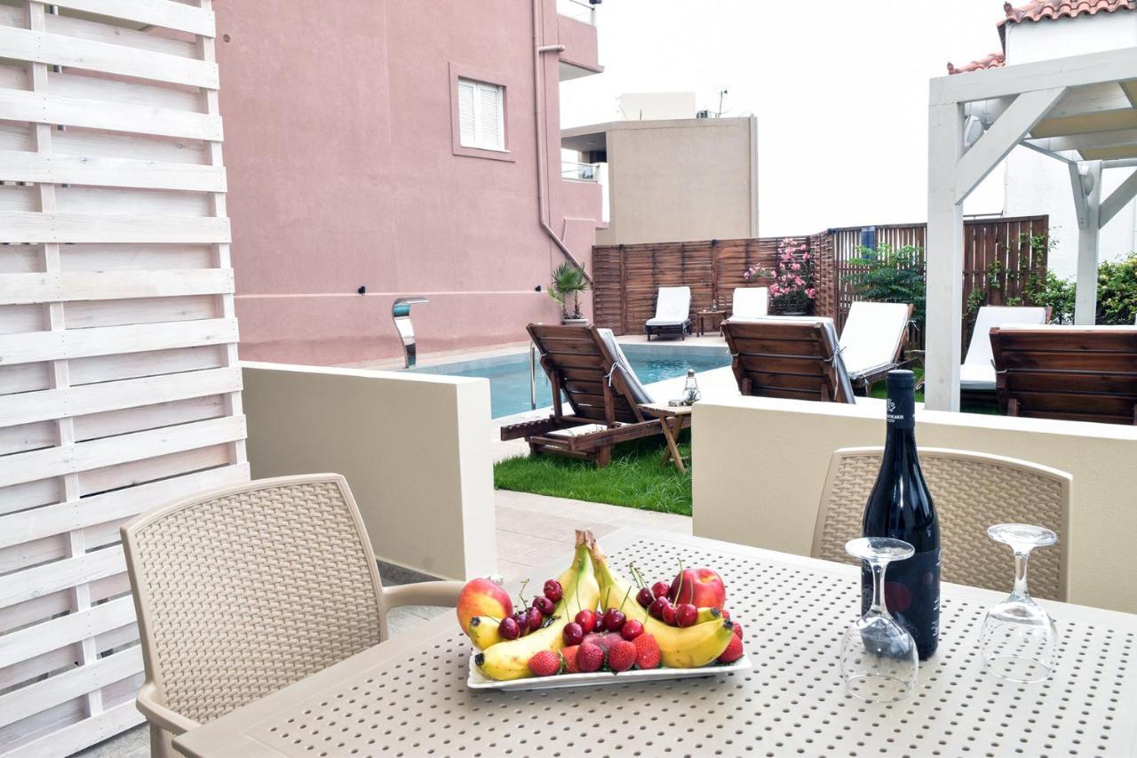 Mithos Premium Rooms Agia Marina Eksteriør billede